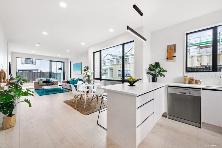 Photo of property in 26 Turehu Road, Papakura, 2110