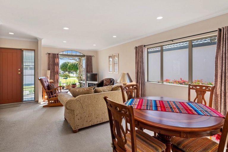 Photo of property in 285 Vaughan Road, Owhata, Rotorua, 3010