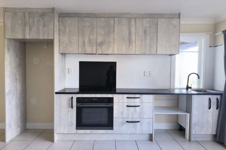 Photo of property in 1 Rubens Lane, West Harbour, Auckland, 0618