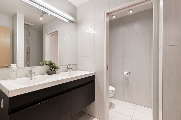 Photo of property in 32 Closeburn Road, Closeburn, Queenstown, 9371