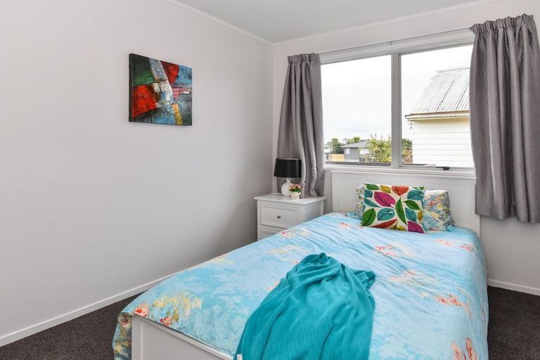 Photo of property in 3 Crispian Place, Weymouth, Auckland, 2103