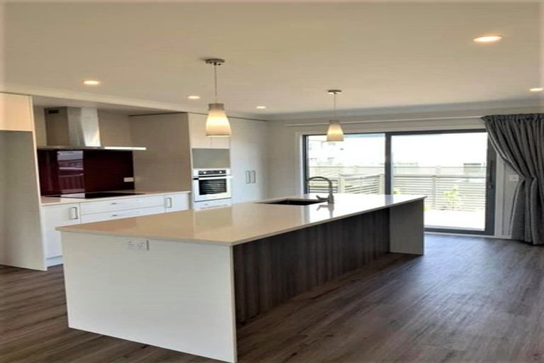Photo of property in 7 Karearea Avenue, Kenepuru, Porirua, 5022