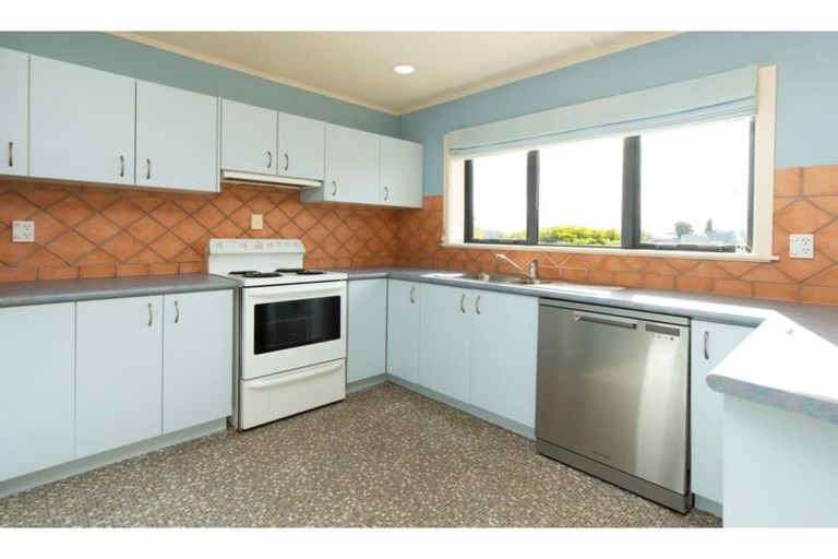 Photo of property in 6 Sundown Avenue, Manly, Whangaparaoa, 0930