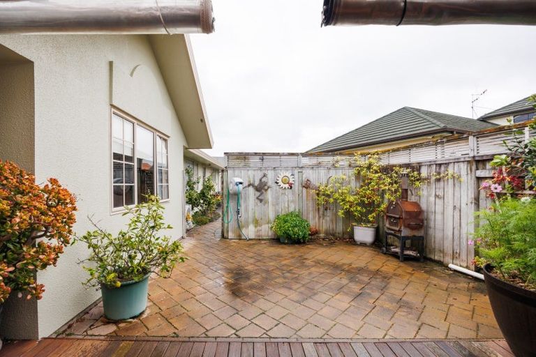 Photo of property in 27 Leander Place, Milson, Palmerston North, 4414