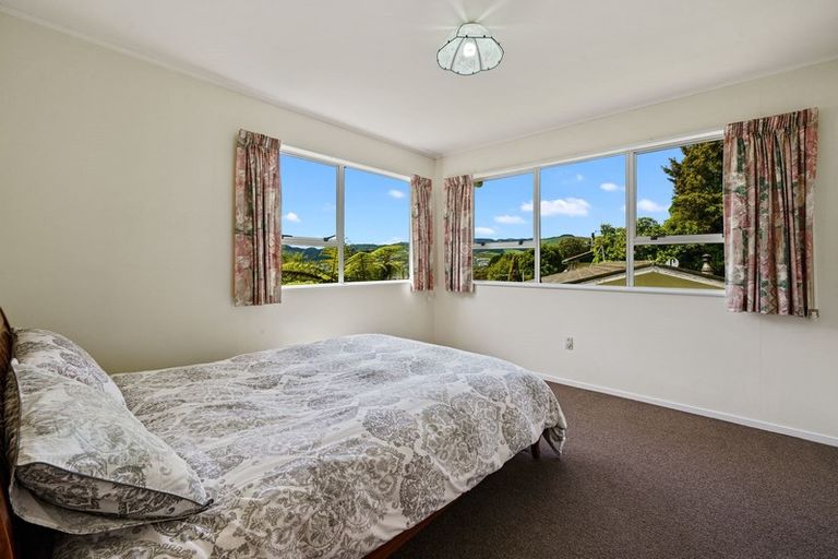 Photo of property in 18 Westhaven Drive, Tawa, Wellington, 5028