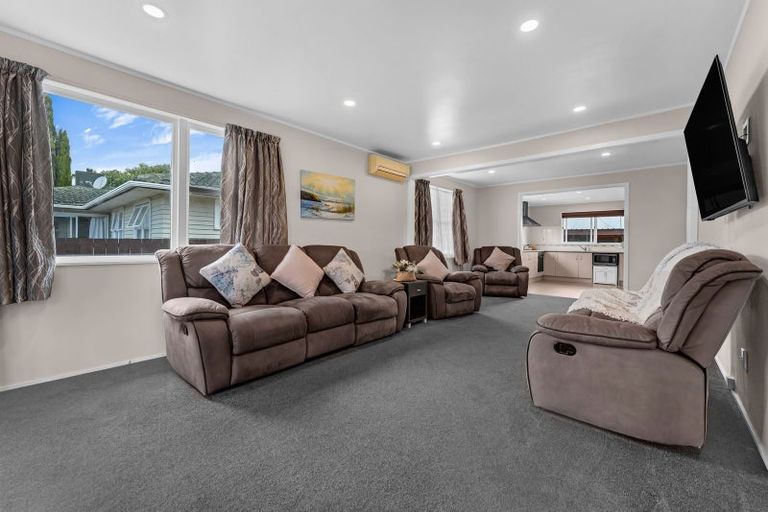 Photo of property in 9 Mcentee Street, Papakura, 2110