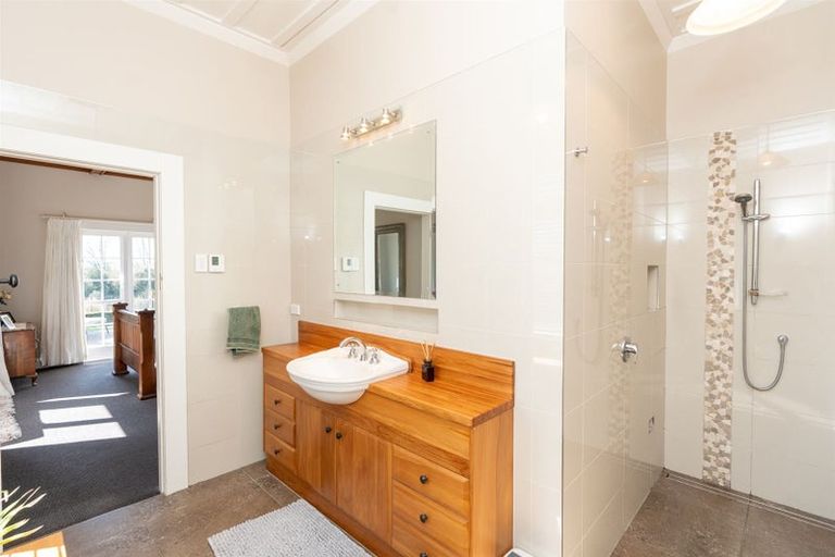 Photo of property in 1782 Te Pahu Road, Karamu, Hamilton, 3285