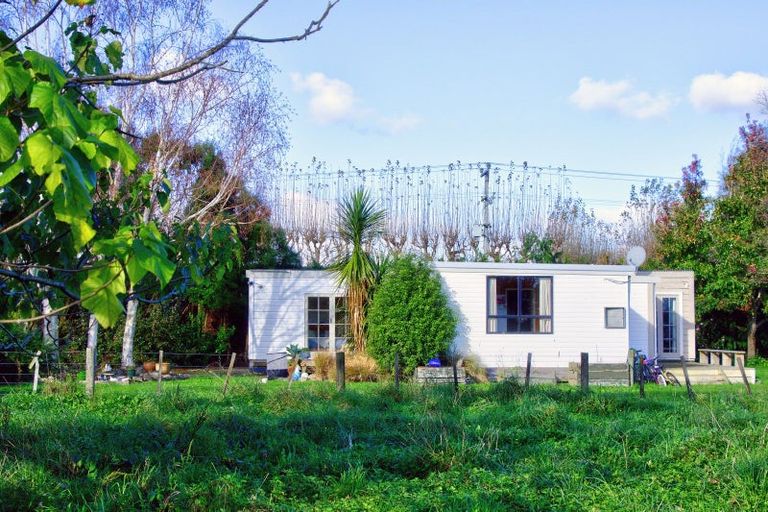 Photo of property in 38 Morris Road, Te Ore Ore, Masterton, 5886