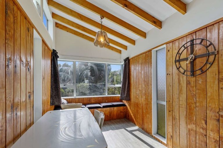 Photo of property in 121 Weraroa Road, Waverley, 4510