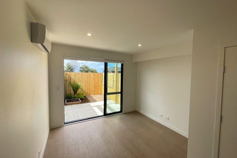 Photo of property in 11/5 Brandon Road, Glen Eden, Auckland, 0602