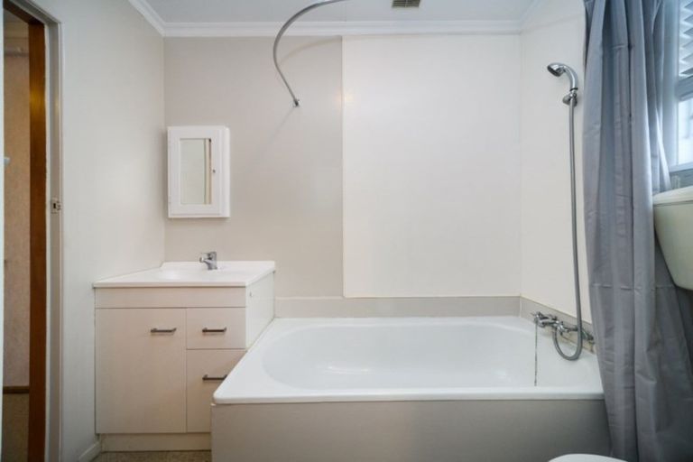 Photo of property in 4/93 Ruahine Street, Roslyn, Palmerston North, 4414