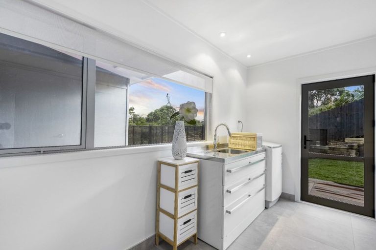 Photo of property in 2 Claude Road, Stanmore Bay, Whangaparaoa, 0932