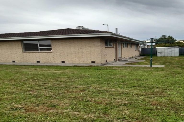 Photo of property in 2/77a Halswell Road, Hillmorton, Christchurch, 8025