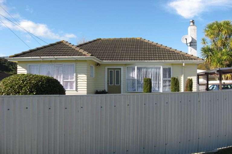 Photo of property in 4a Hyde Street, Wainuiomata, Lower Hutt, 5014