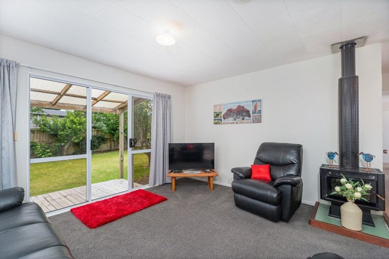 Photo of property in 8 Joan Gaskell Drive, Whitianga, 3510