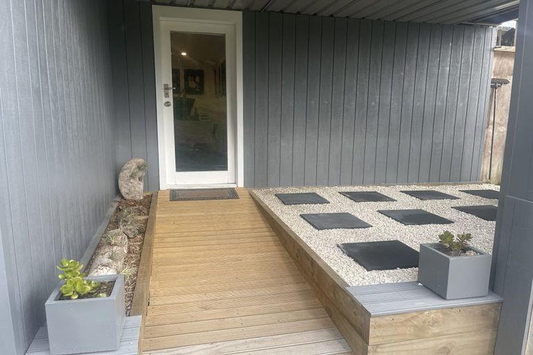 Photo of property in 7 Norman Road, Titirangi, Auckland, 0604