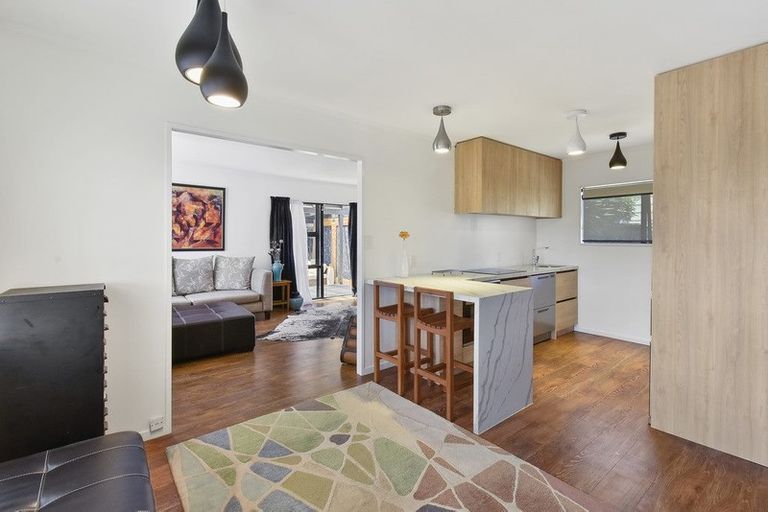 Photo of property in 1/8 Kimdale Place, Totara Heights, Auckland, 2105