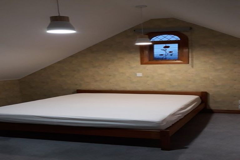 Photo of property in 2/141 Fitzherbert Avenue, West End, Palmerston North, 4410