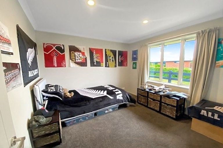 Photo of property in 2 Binyon Place, Rolleston, 7614