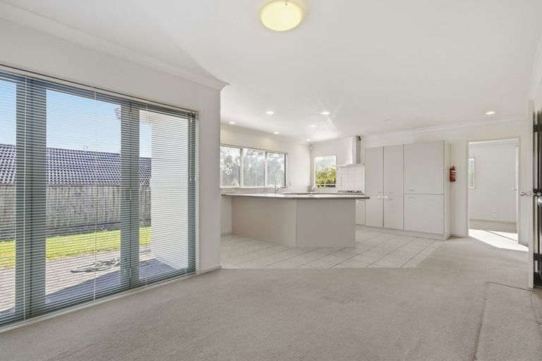 Photo of property in 57a Redoubt Road, Goodwood Heights, Auckland, 2105