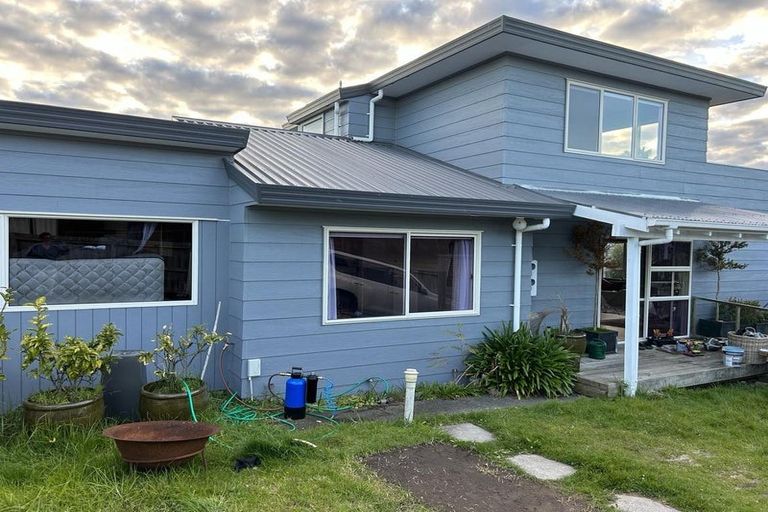 Photo of property in 52 Amorino Drive, Red Beach, 0932