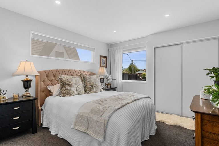 Photo of property in 2/120 Gilberthorpes Road, Hei Hei, Christchurch, 8042