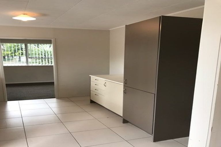 Photo of property in 74 John Walker Drive, Manurewa, Auckland, 2102