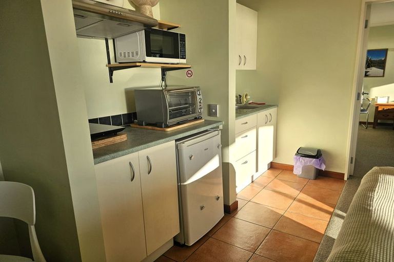 Photo of property in 12 Commodore Place, Britannia Heights, Nelson, 7010