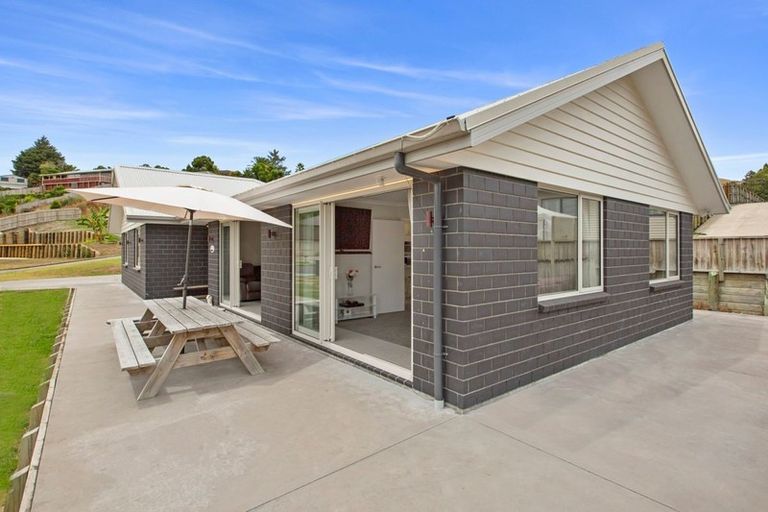 Photo of property in 6 Brian Curle Close, Huntly, 3700