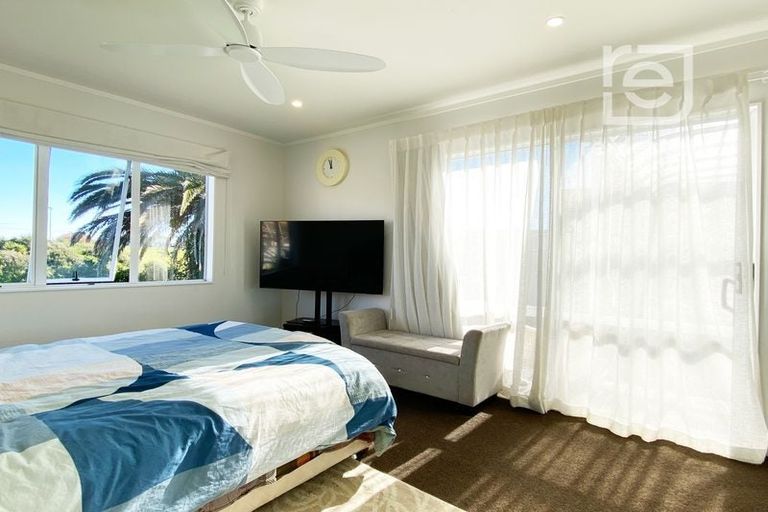 Photo of property in 60 De Quincey Terrace, Highland Park, Auckland, 2010