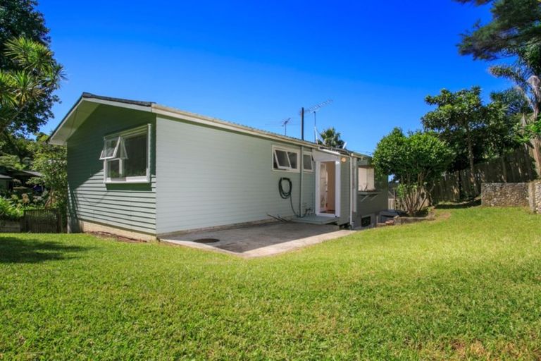 Photo of property in 88 Ayton Drive, Totara Vale, Auckland, 0629