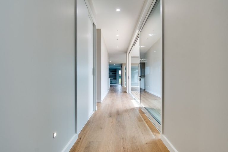 Photo of property in 4 Willowbrook Place, Titirangi, Auckland, 0604