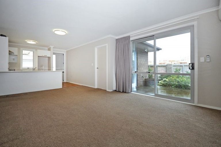 Photo of property in 1/27 Jones Crescent, Melville, Hamilton, 3206