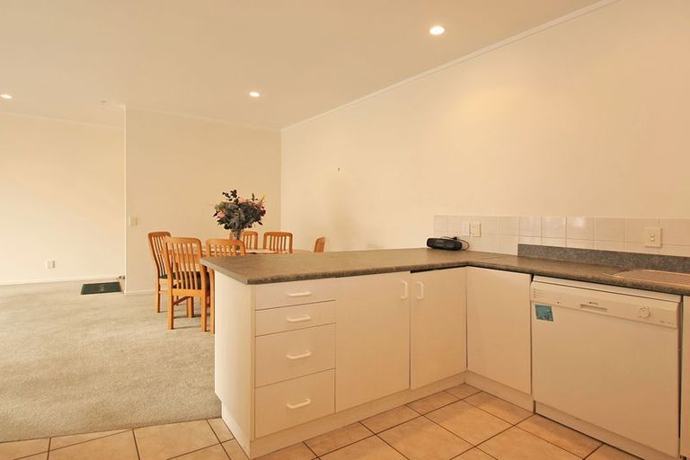 Photo of property in 62 Kereru Drive, Turitea, Palmerston North, 4472
