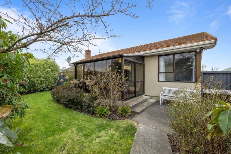 Photo of property in 16 Dunedin Street, Redwood, Christchurch, 8051