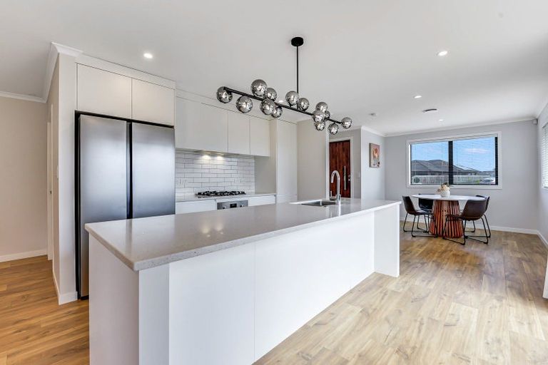 Photo of property in 21 Keerangi Place, Rototuna North, Hamilton, 3210