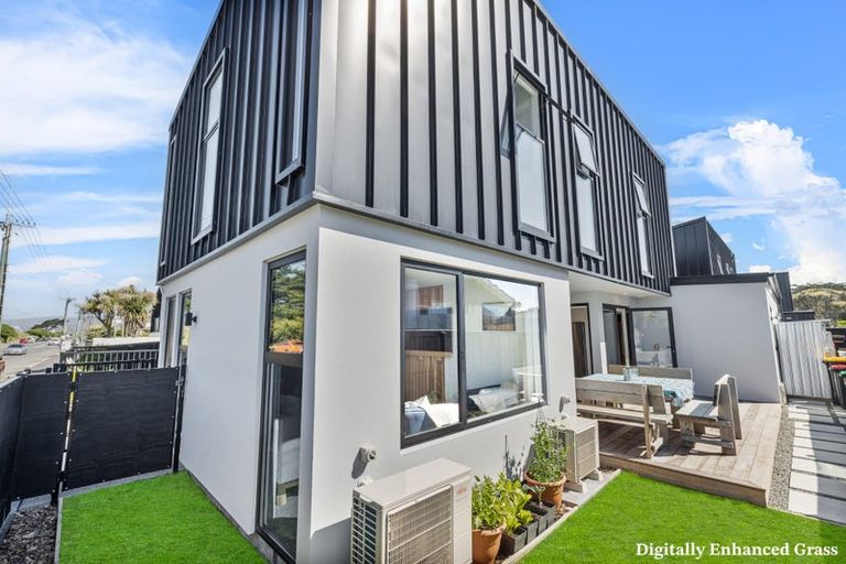 Photo of property in 163a Marine Parade, New Brighton, Christchurch, 8083