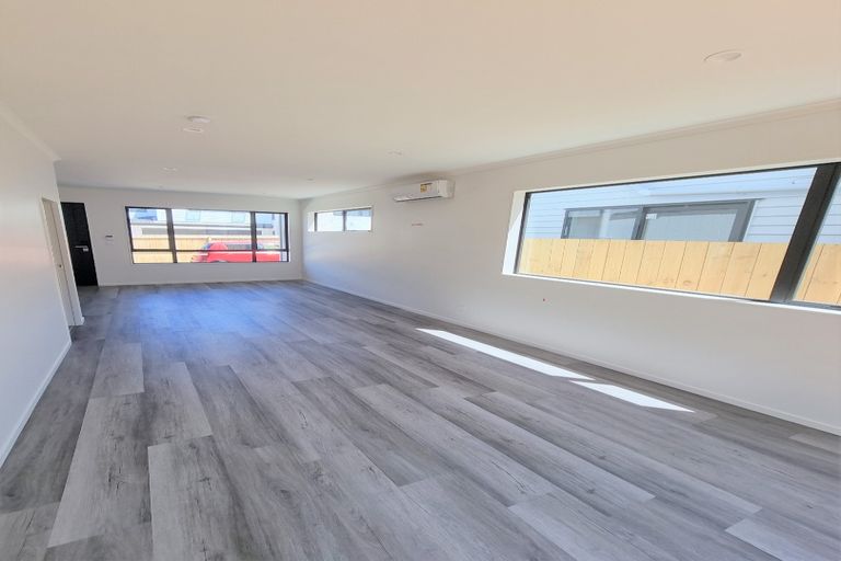 Photo of property in 2/32 Alfriston Road, Manurewa East, Auckland, 2102