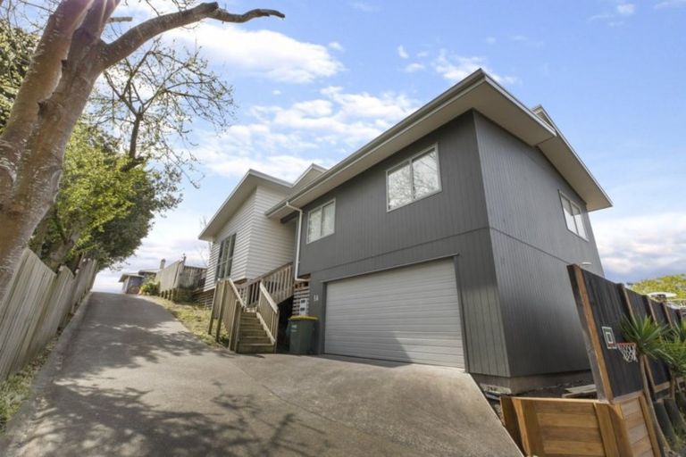 Photo of property in 5a Collingwood Road, Waiuku, 2123