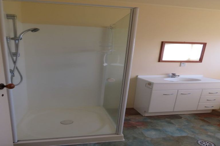 Photo of property in 4a Brandon Road, Glen Eden, Auckland, 0602