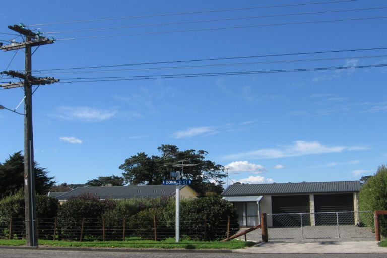 Photo of property in 9 Donald Street, Featherston, 5710