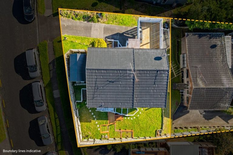 Photo of property in 1/13a Kitewao Street, Northcote, Auckland, 0627