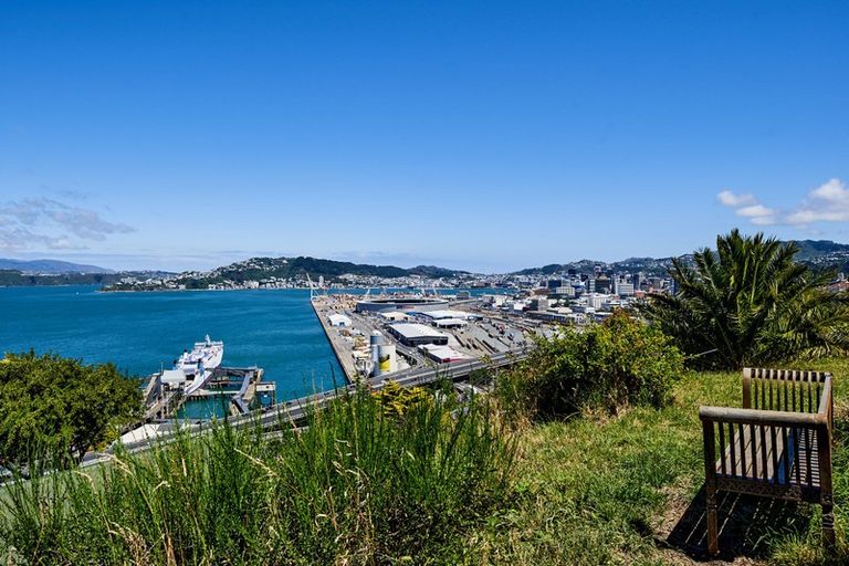 Photo of property in 137 Barnard Street, Wadestown, Wellington, 6012