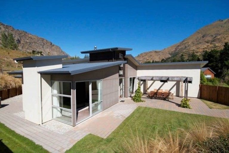 Photo of property in 25 Redfern Terrace, Arthurs Point, Queenstown, 9371