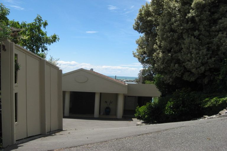 Photo of property in 22 Balmoral Lane, Redcliffs, Christchurch, 8081