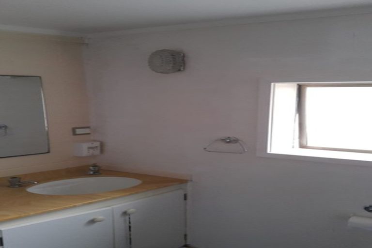 Photo of property in 14 Tatyana Place, Massey, Auckland, 0614