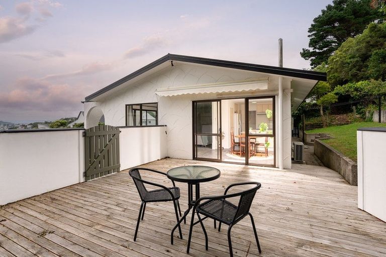 Photo of property in 98 Allington Road, Karori, Wellington, 6012