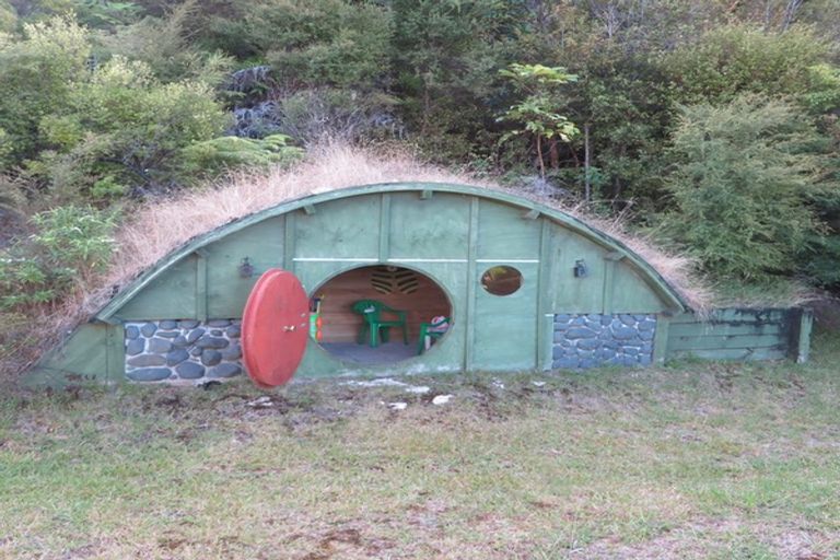 Photo of property in 49 Tarapatiki Drive, Whitianga, 3510