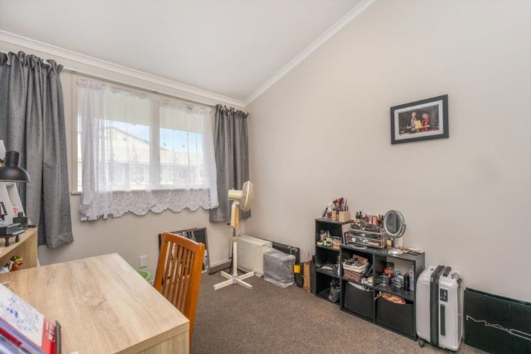 Photo of property in 2/10 Te Aroha Street, Hamilton East, Hamilton, 3216