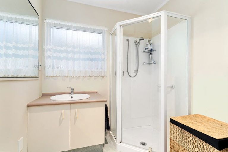 Photo of property in 4 Seddon Street, Carterton, 5713